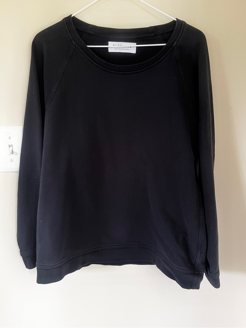 Everlane Classic Cotton Crewneck Raglan Sweatshirt, Black, Size L
